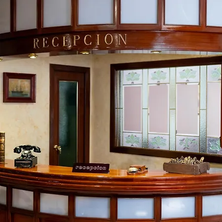 Hotell Primavera 2*