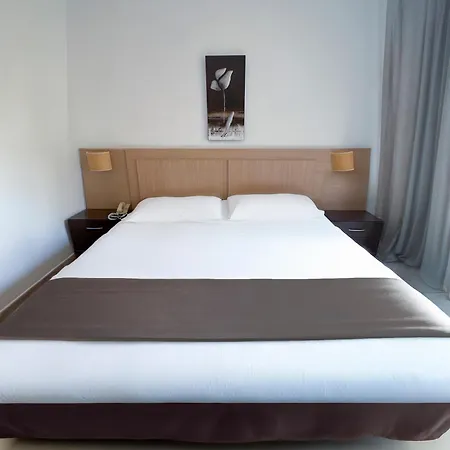 Primavera Hotel 2*