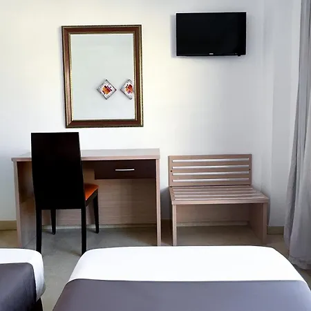 Primavera Hotel 2*